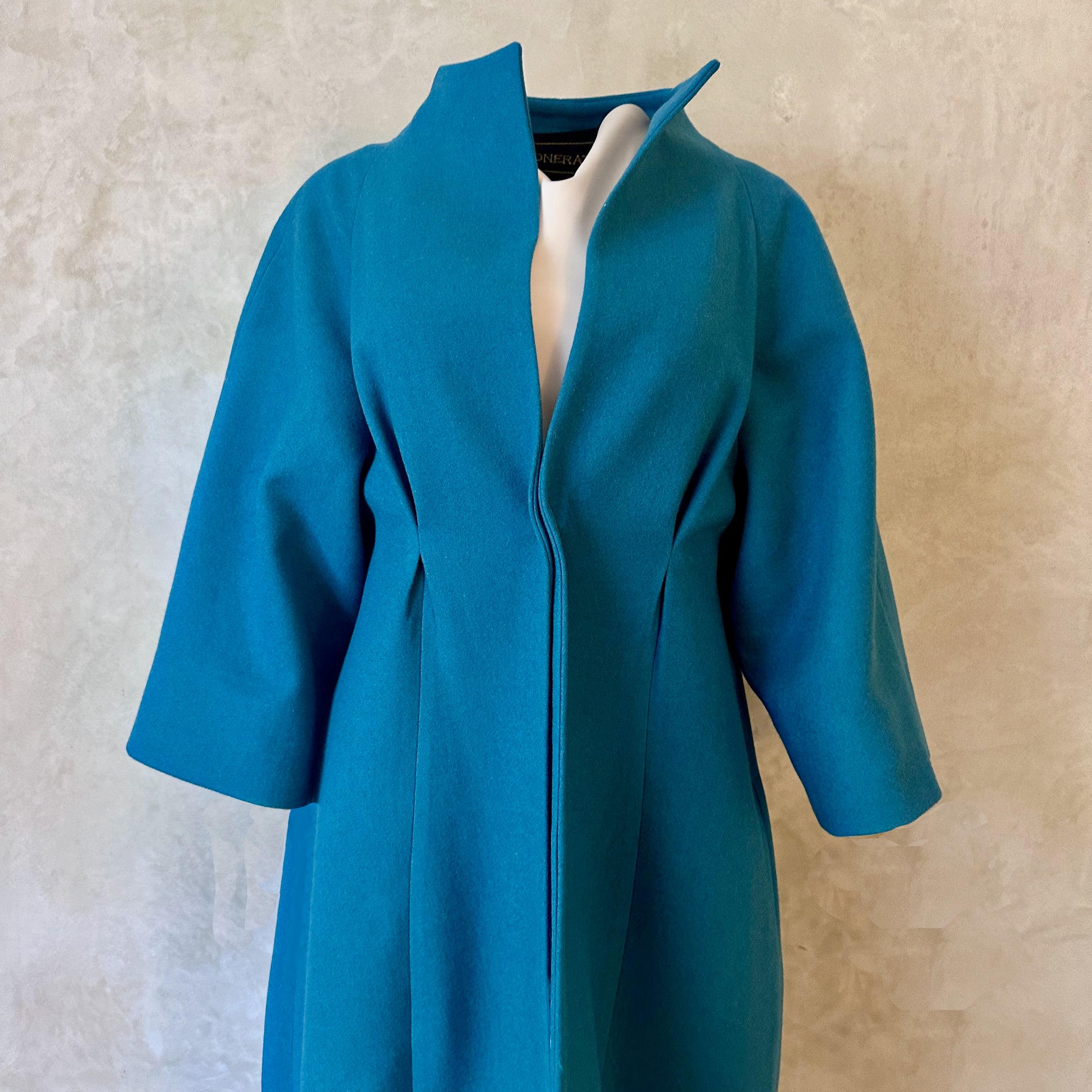 the frink in petrol blue merino flannel image 14