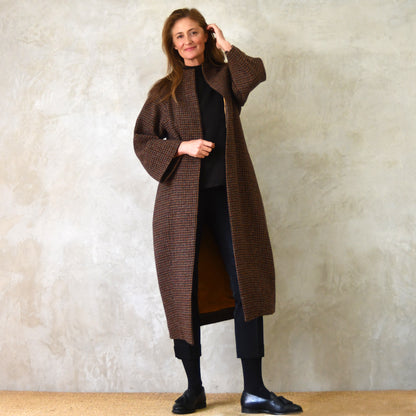 the long frink in dark check lovat tweed image 6