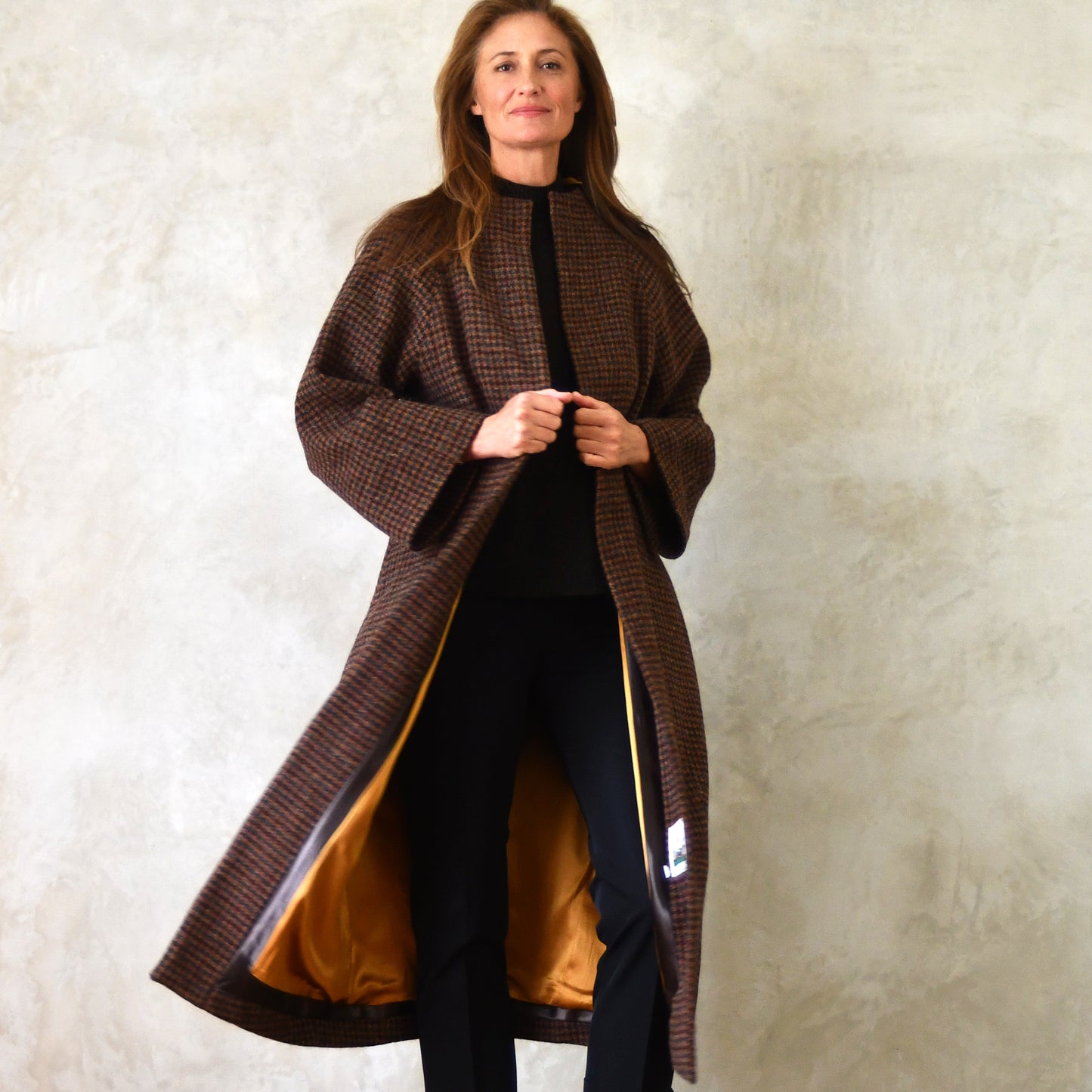 the long frink in dark check lovat tweed image 7