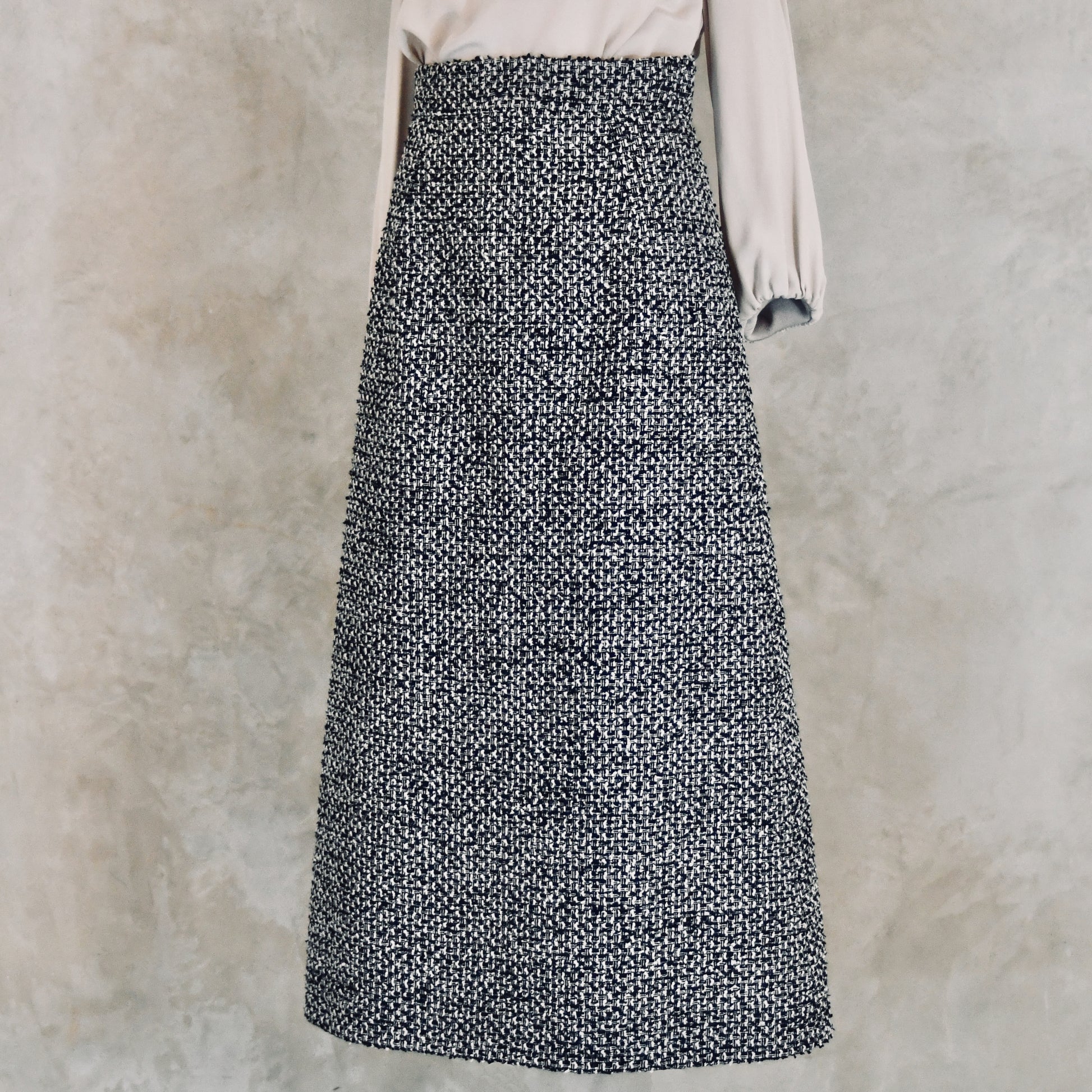 the waisted a-line skirt by elyan for ednerat in boucle image 3